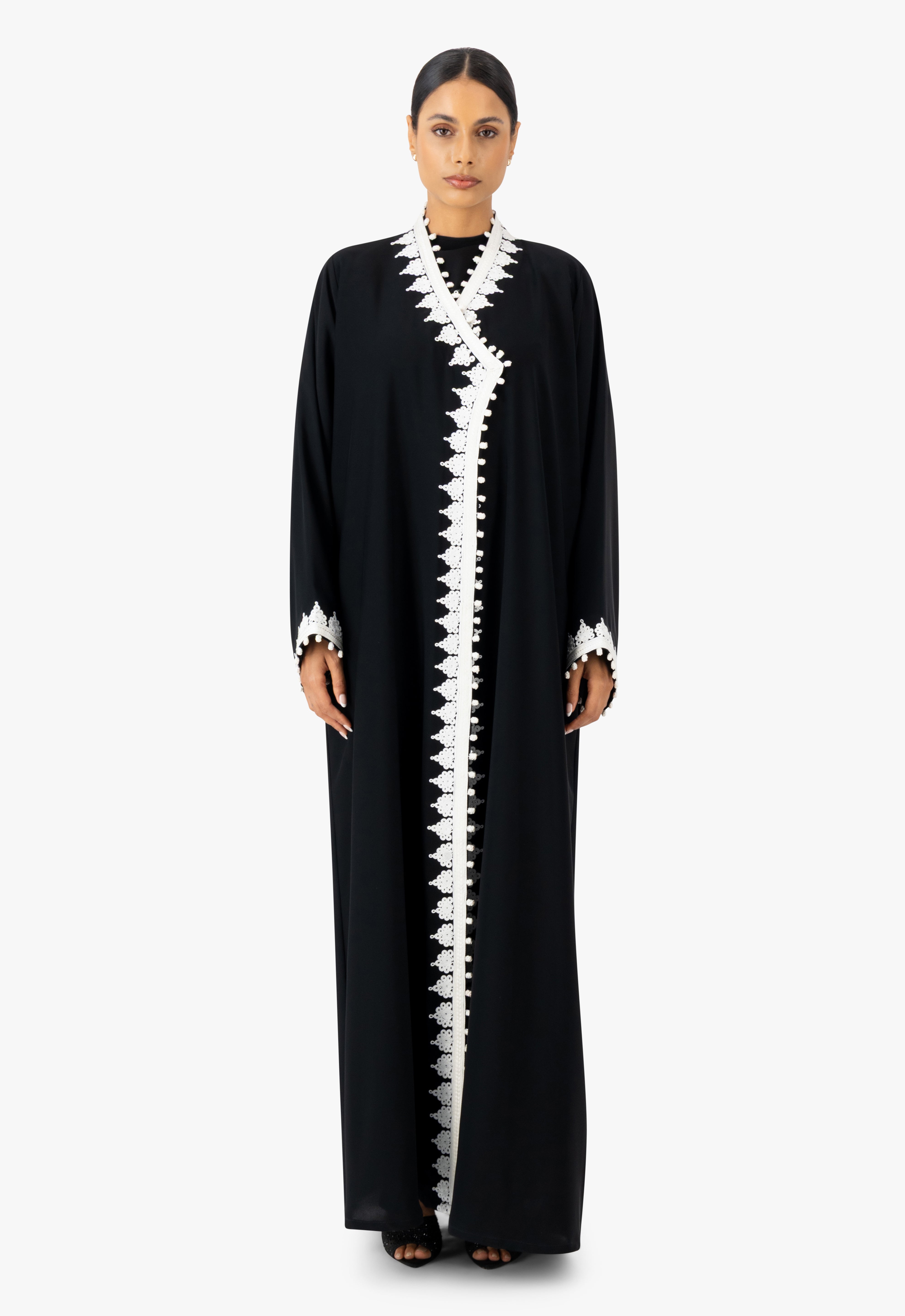 Daily Abayas,Black Abayas,Embroidered Abayas