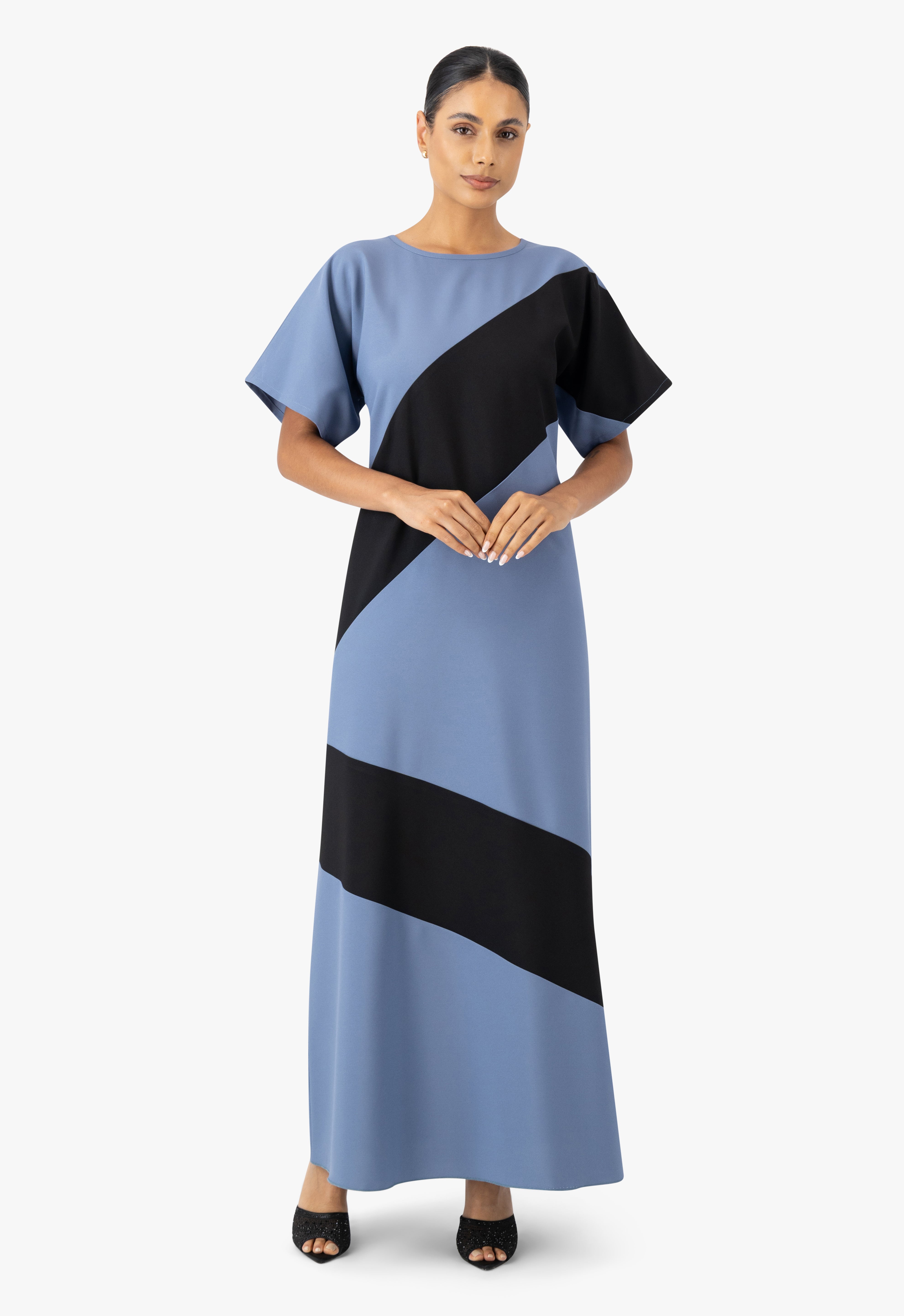 Daily Abayas,Black Abayas,Colored Abayas,Abaya Sets,