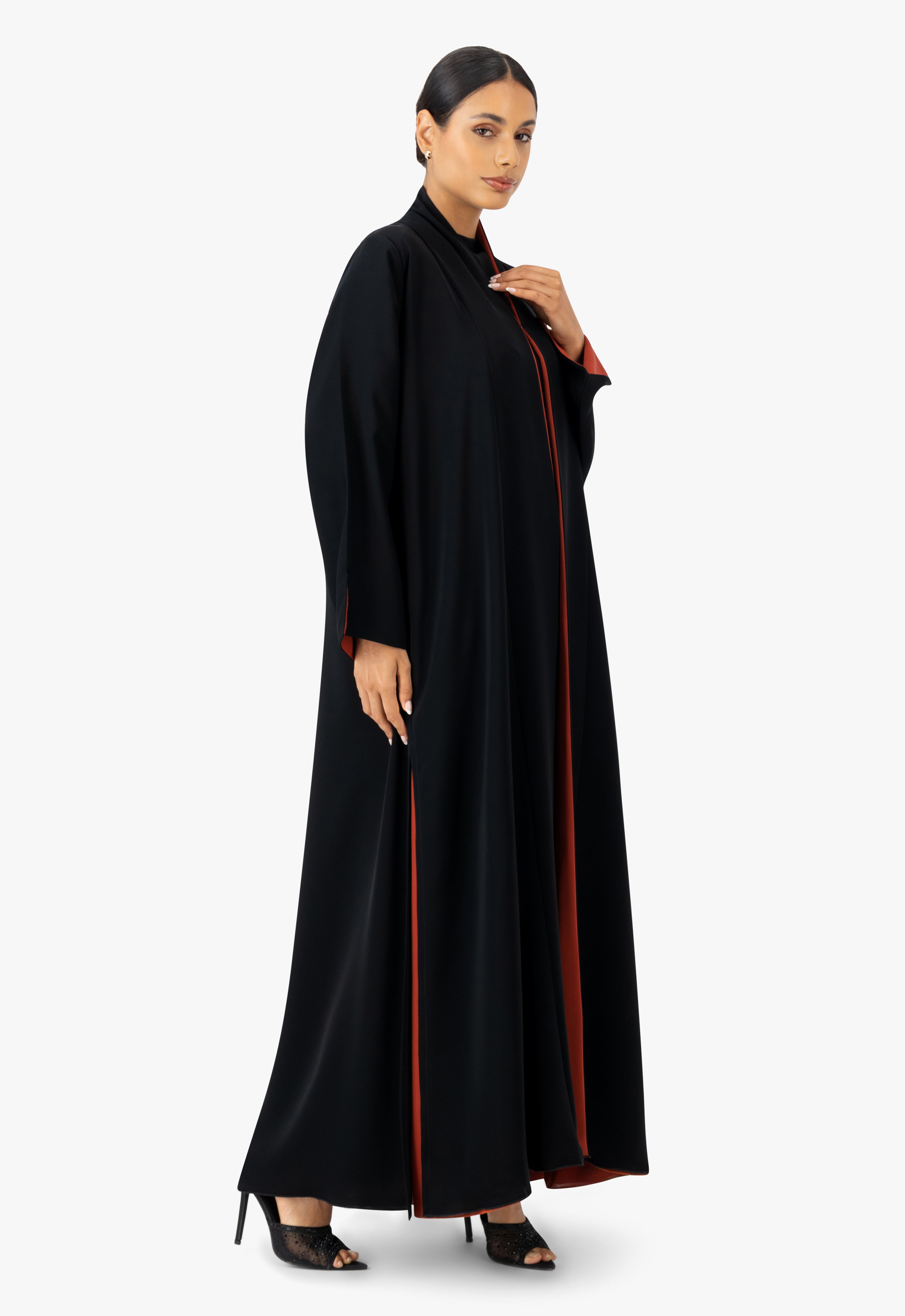 Daily Abayas,Black Abayas,Colored Abayas