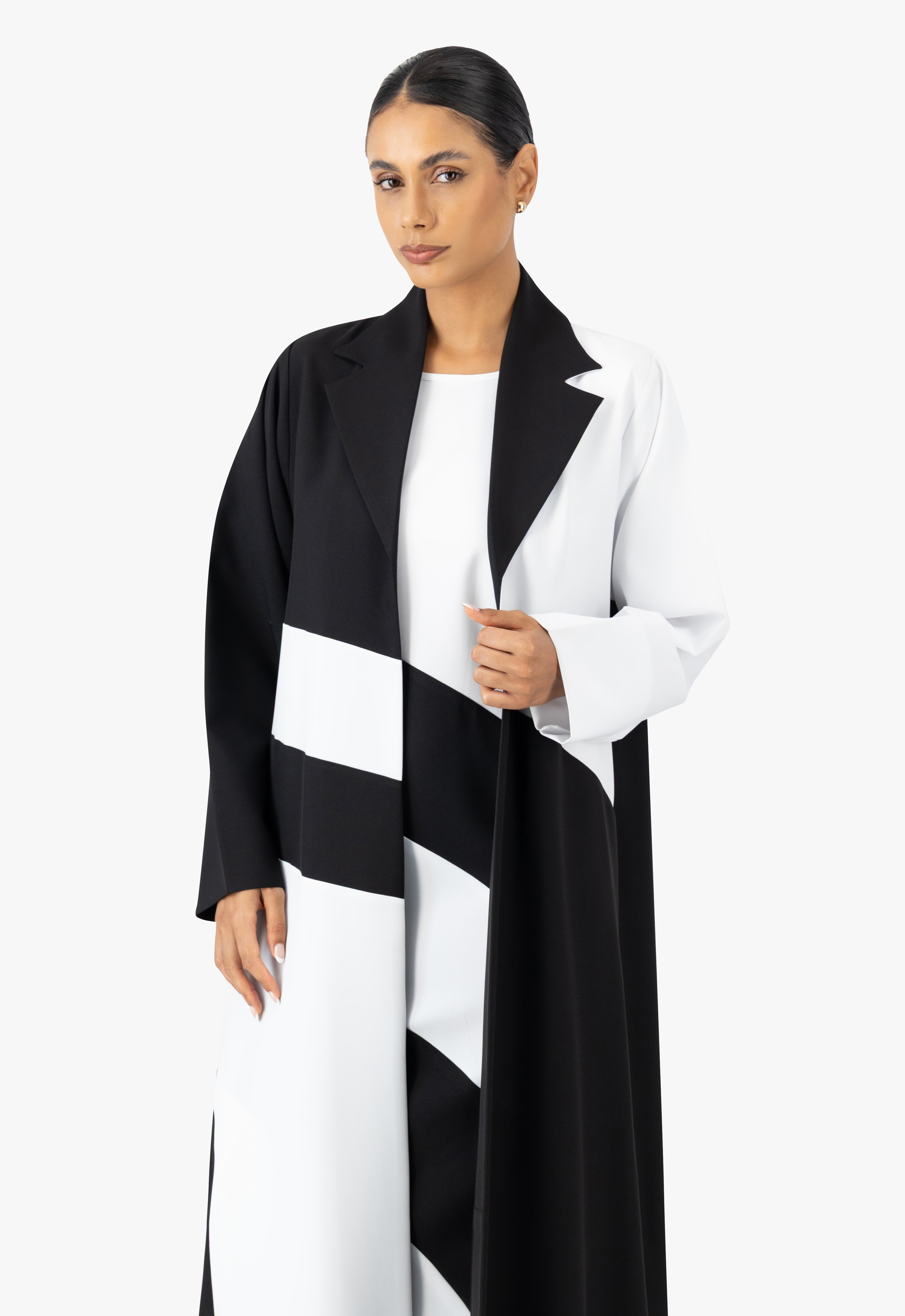 Daily Abayas,Black Abayas,Colored Abayas