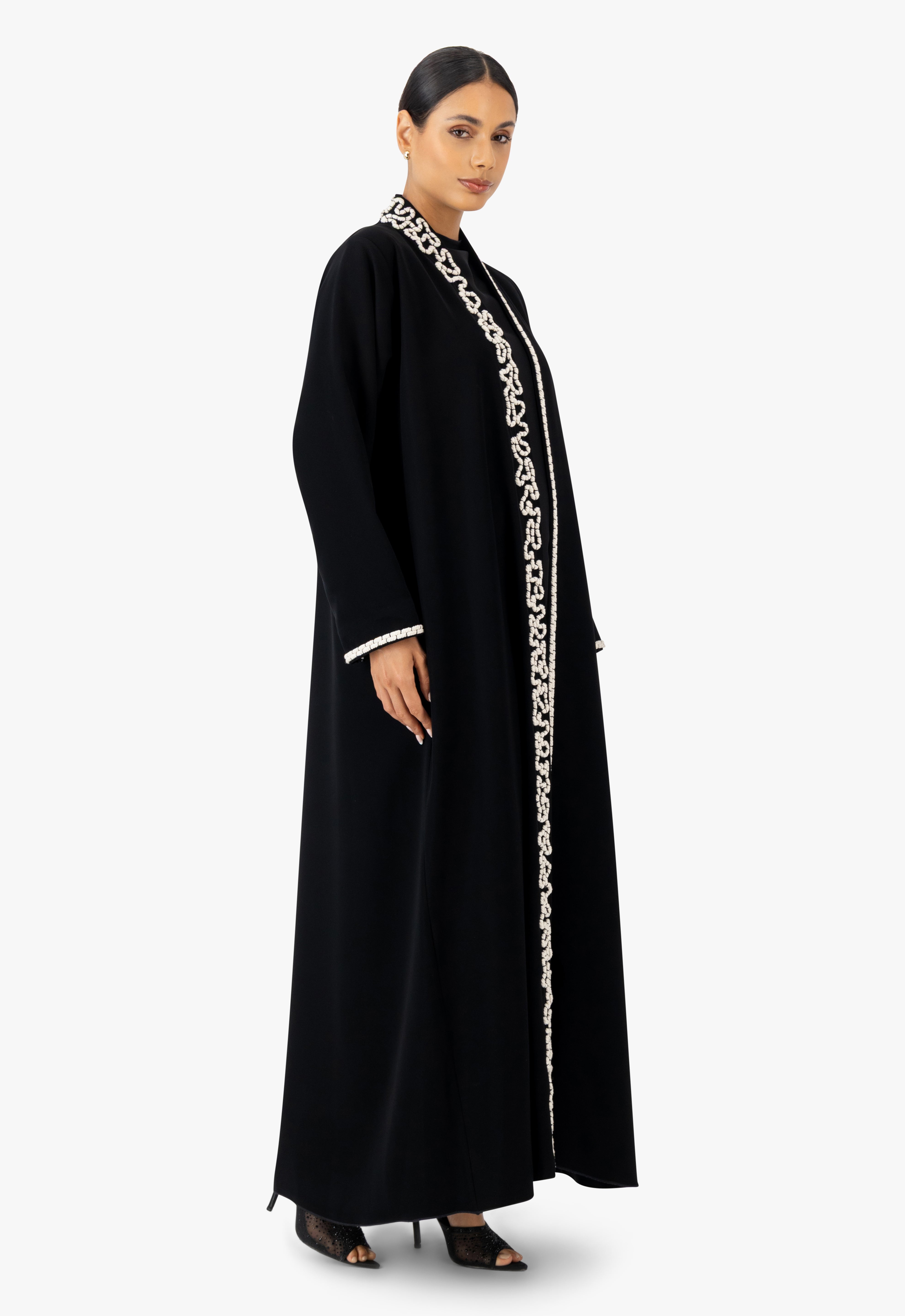 Daily Abayas,Black Abayas,Embroidered Abayas